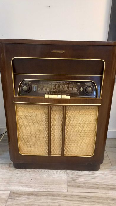 Móvel gira discos Blaupunkt