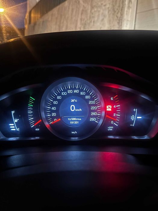 Volvo V40, estado impecável, muito económico (4l), 191.331 kms