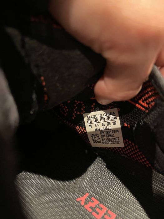 adidas Yeezy boost 350 v2 core black red 44.