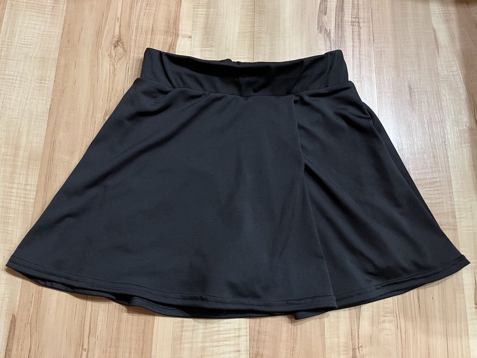 Чорна спідниця-шорти