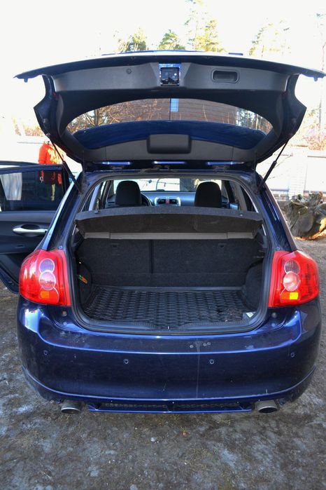 Продаж автомобіля Toyota auris 2008