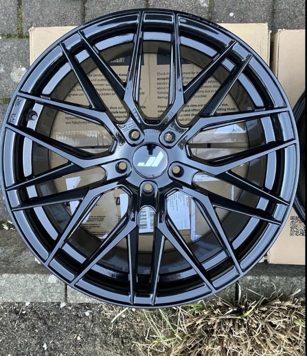 Felgi Japan Racing JR28 19x8,5J 5x112