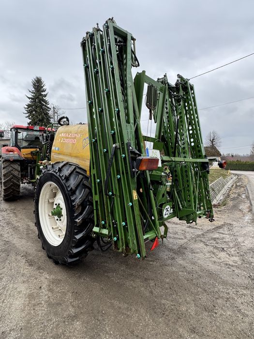 W ofercie  opryskiwacz Amazone UG 3000. Belka 24m