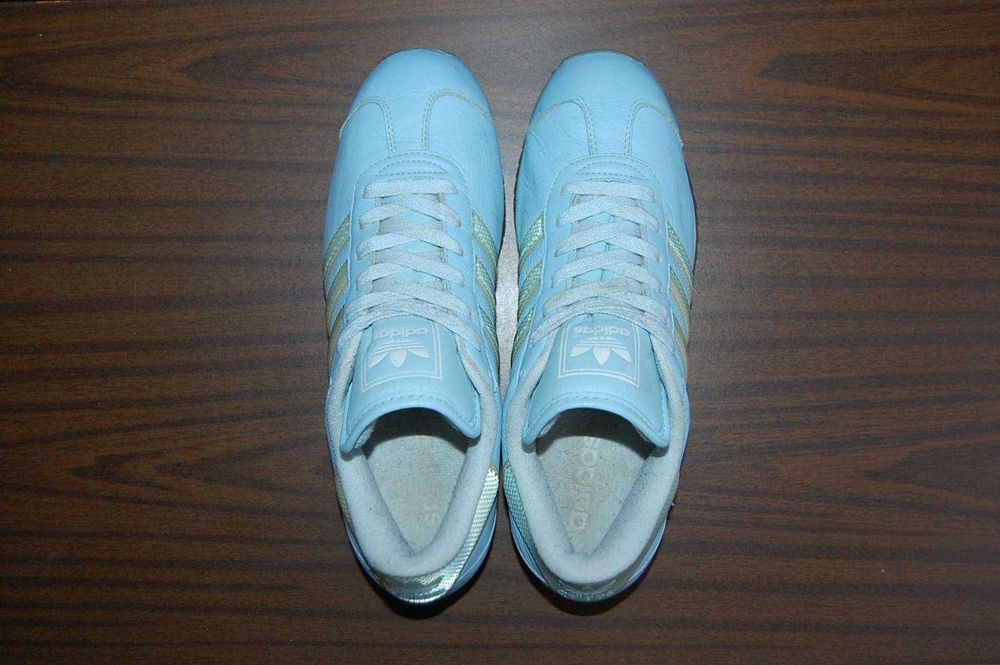 Кроссовки ADIDAS р.40-41 original VIETNAM