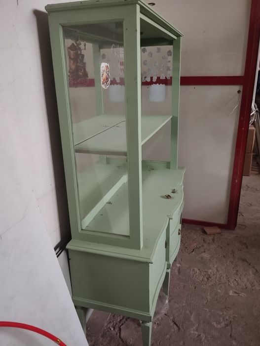 Móvel vitrine antigo