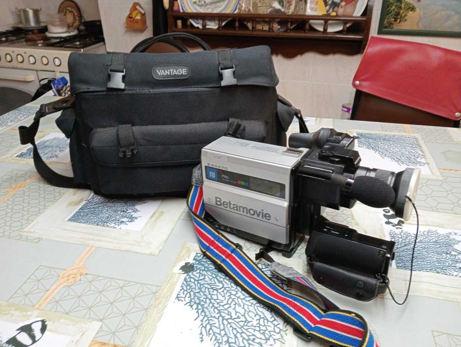 Câmara de filmar Sanyo Betamovie Modelo VRC-100P