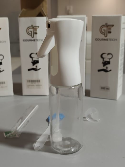 szklany spryskiwacz Gourmetech o pojemności 300 ml