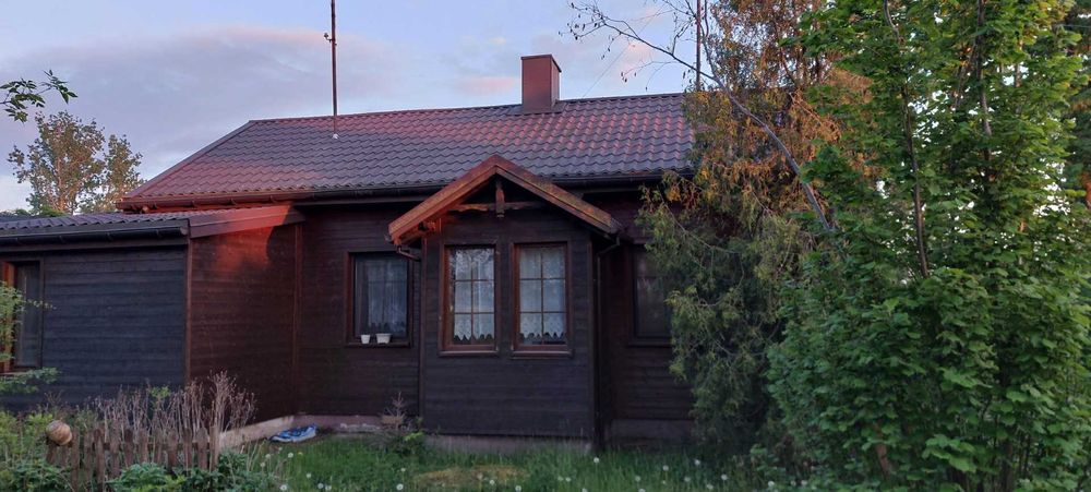Dom na wsi niedaleko Łęczycy [północny zachód gminy] do wynajęcia. Malownicza okolica. Siedlec pod Łęczycą.
