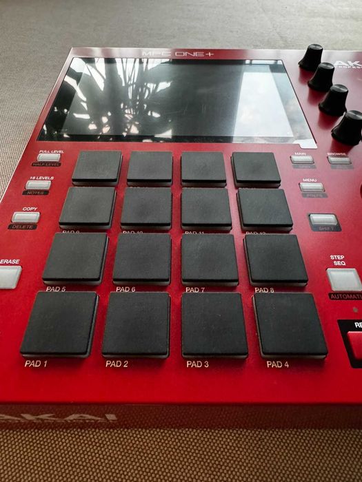 Akai MPC One Plus Gwarancja Magma Case Decksaver