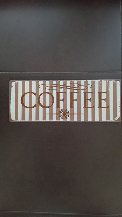 Placas decorativas em metal