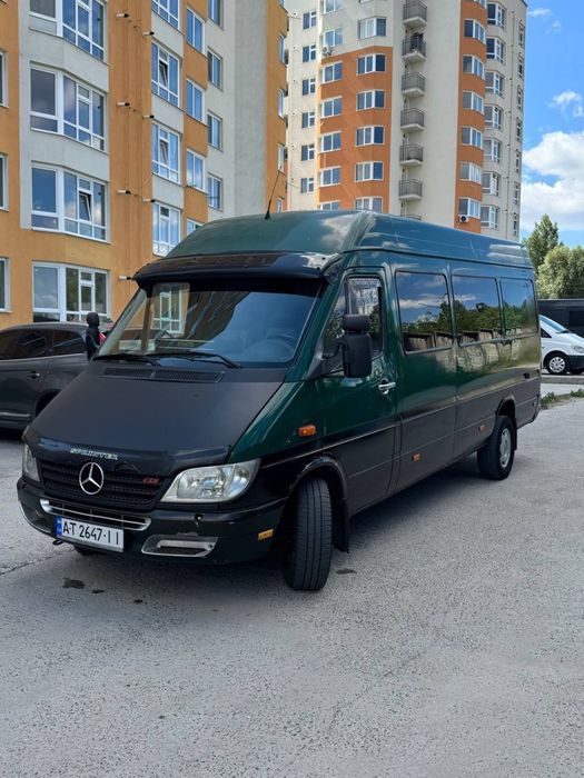 Mercedes-Benz Sprinter 313 2005 рік, 2.2D 8+1 пасажир