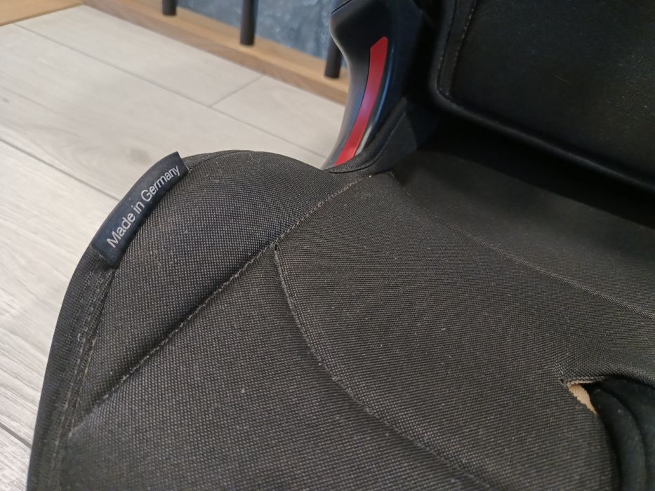 Fotelik samochodowy Britax Römer Kidfix III M ISOFIX 15–36 kg – stan bardzo dobry