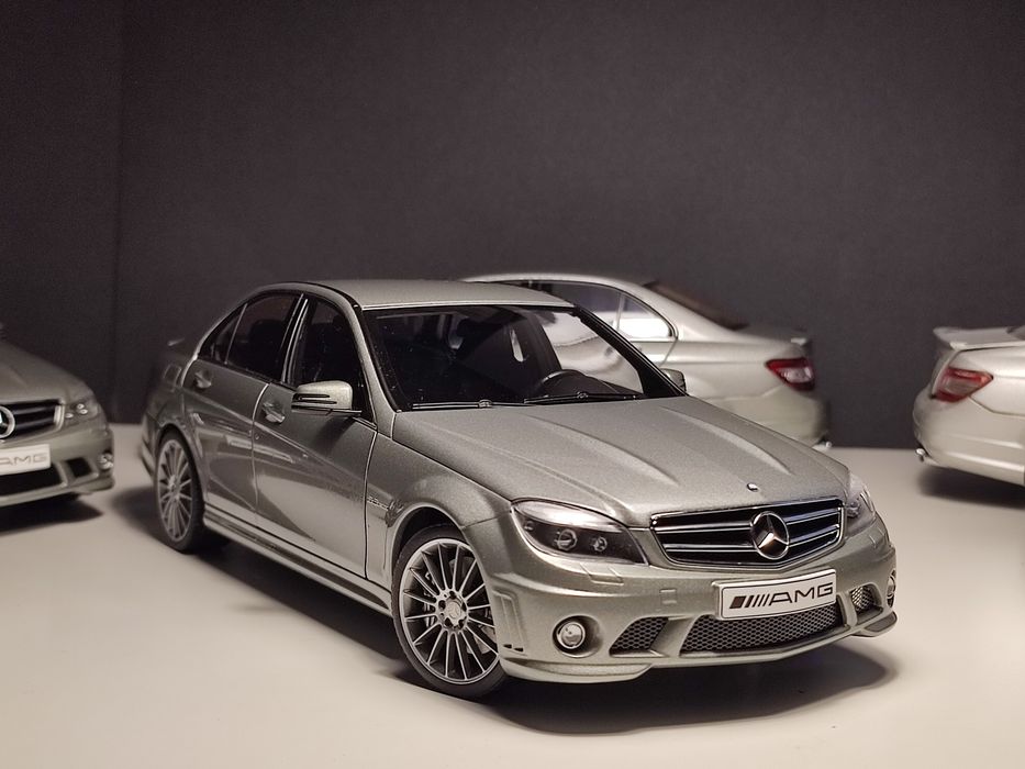 Модель Mercedes-Benz C63 AMG w204 1/18 AutoArt: 10 000 грн