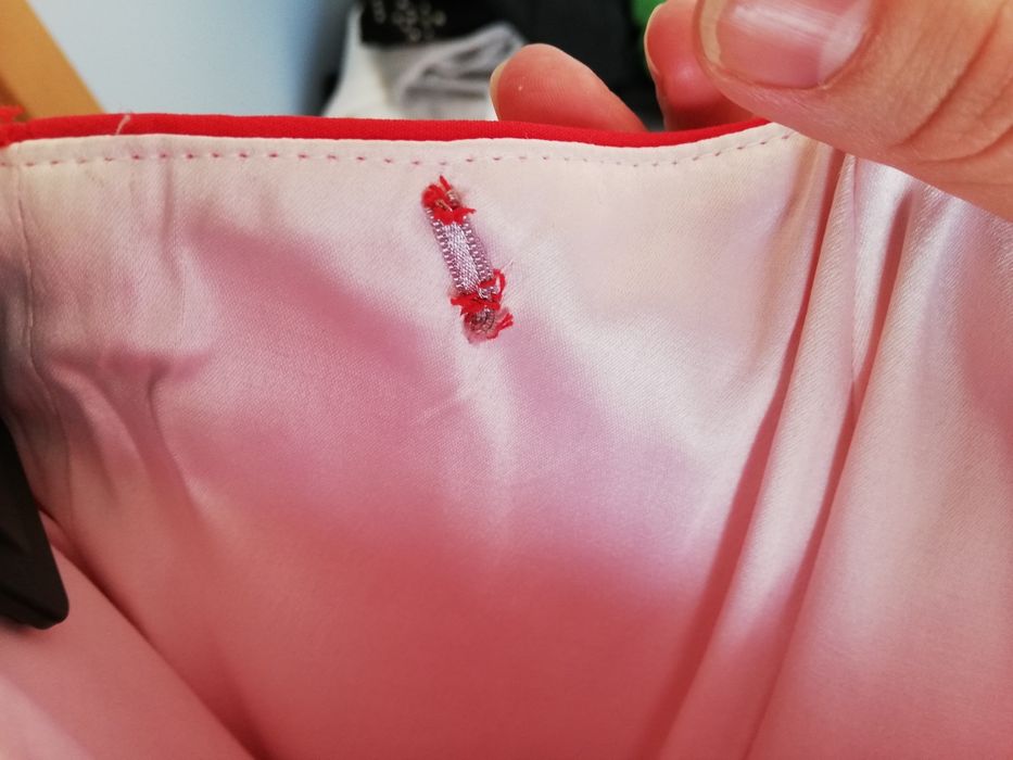 Czerwona sukienka sexy rozkloszowana asymetryczna S 36 jak nowa