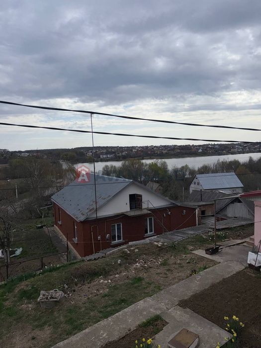 Будинок в Дубово  з видом на озеро
