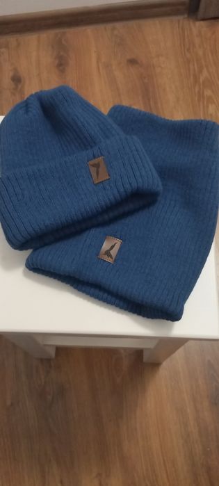 Komplet granatowy czapka+komin