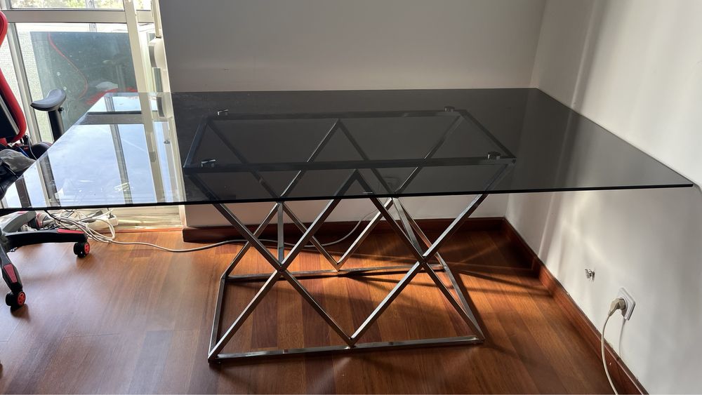 Mesa de Jantar de Vidro