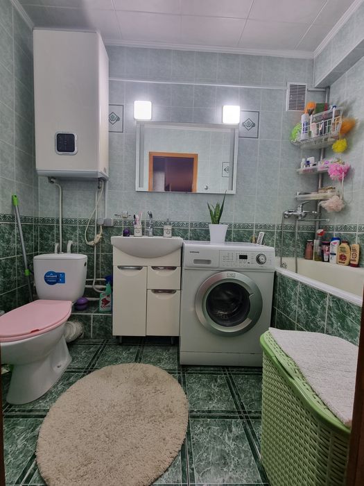 Продаж 3-х кімнатна квартира з усіма меблями