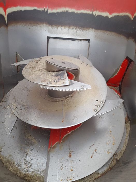 Wóz paszowy Metal Tech