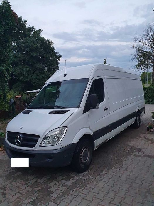 Wynajem busa wypożyczanie aut dostawczych wypożyczalnia busów