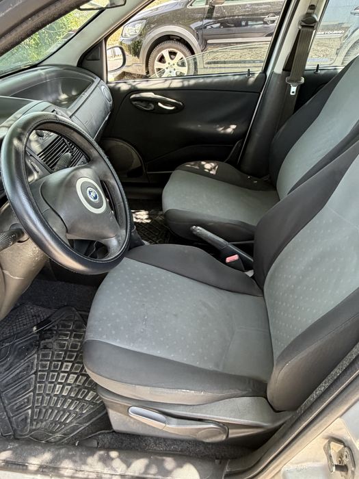 Fiat Punto — fotografia 6
