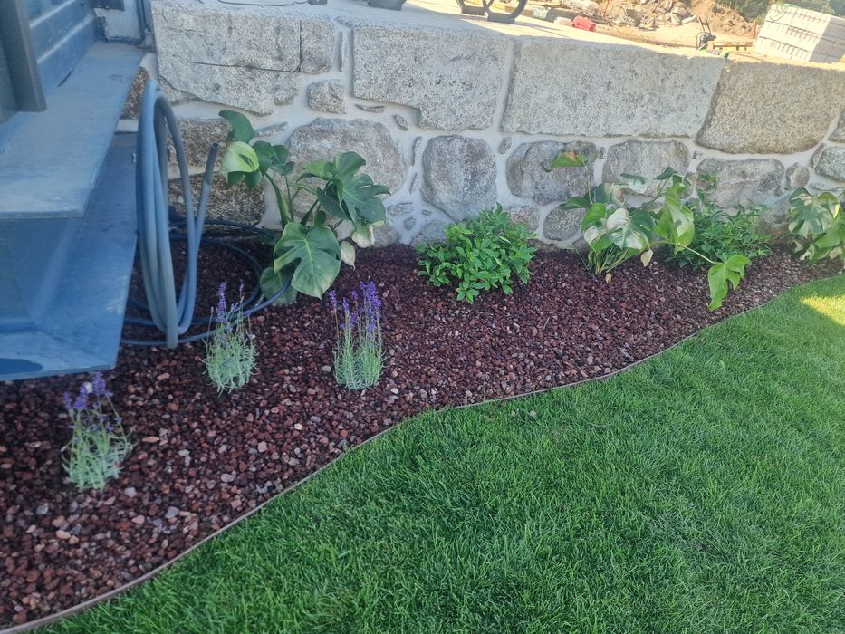 Manutenção/construção espaços verdes zona grande Porto e arredores