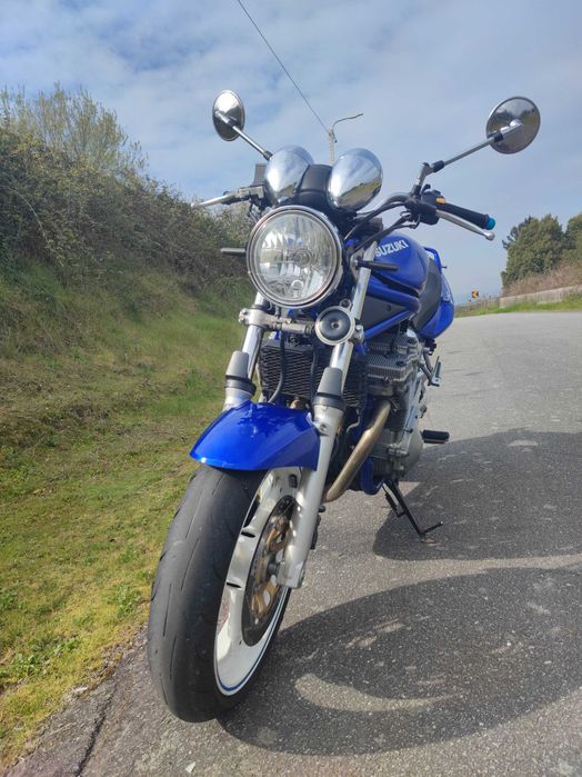 Bandit 600 impecável