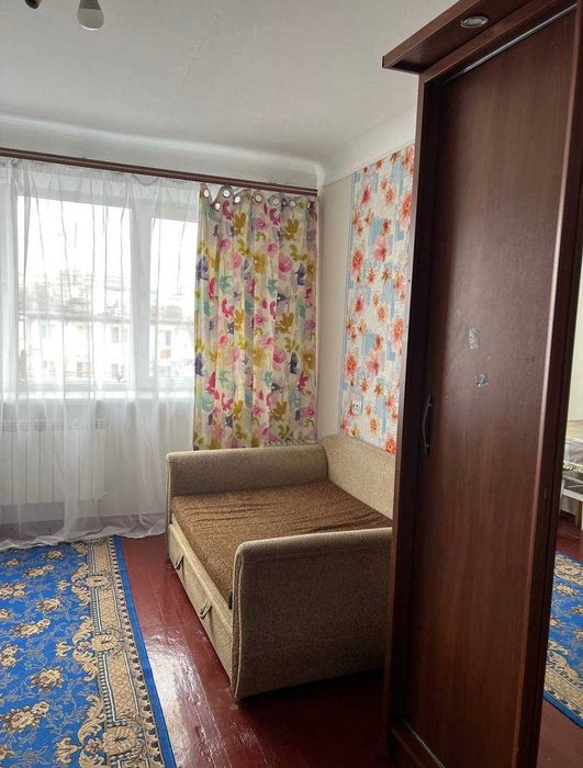 Кімната в гуртожитку по вул. Бальзаківській