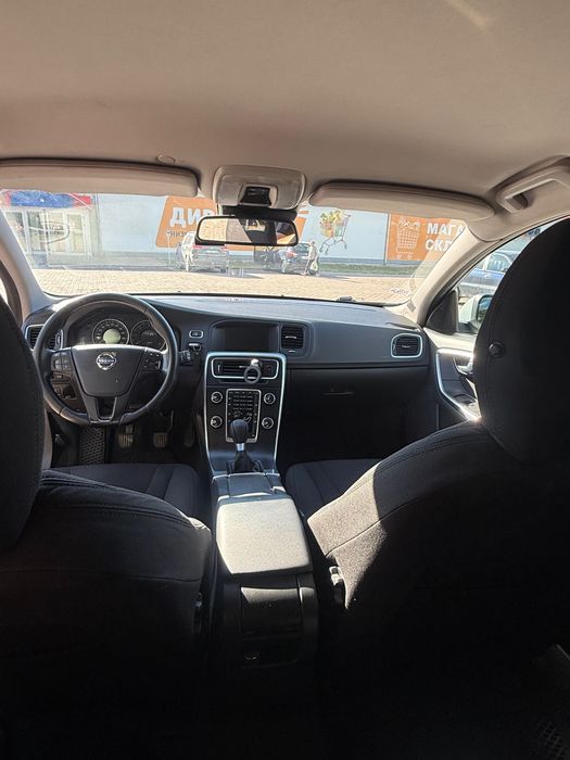 Продам Volvo V60 2012р