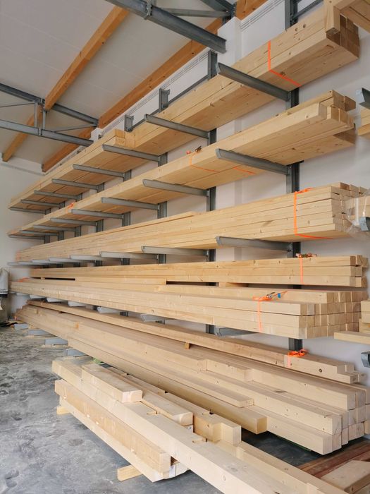 Drewno c 24 świerk skandynawski, suszone, czterostronnie strugane.