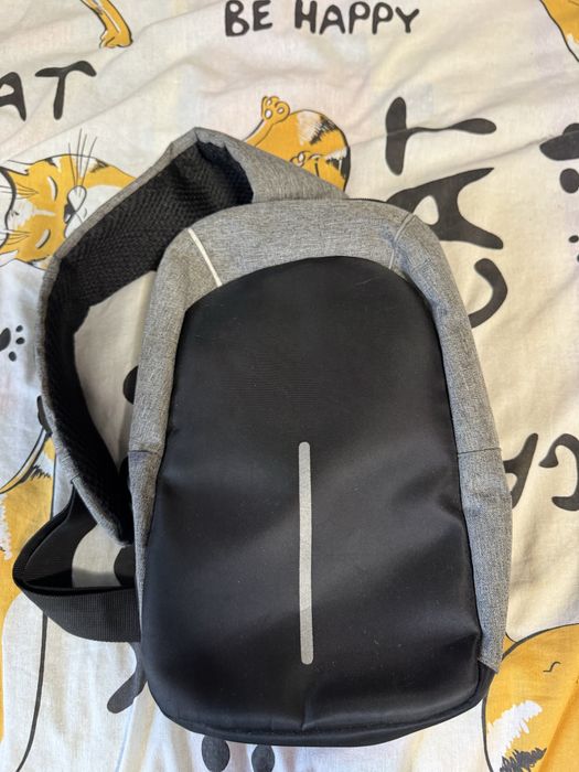 Барсетка через плече Sling Bag / міська сумка в новому стані