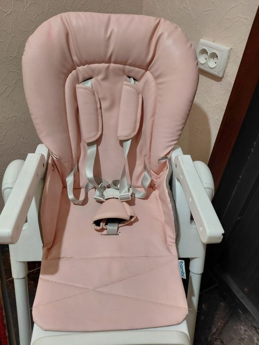 Стіл для годування рожевий