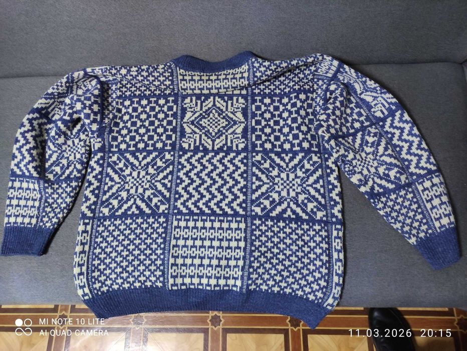 Продам светр чоловічий