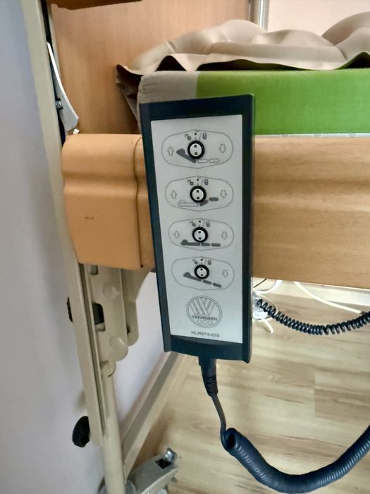 Łóżko rehabilitacyjne + stolik + materac