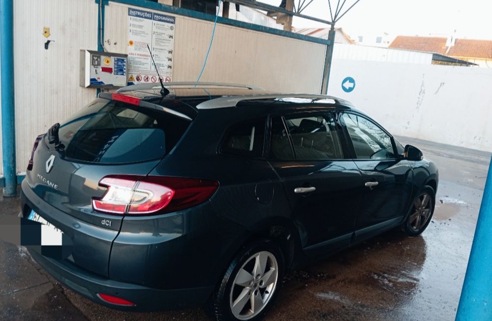 Renault Mégane 1.5 dCi de 110cv, do ano 2010, equipado com caixa manual e com