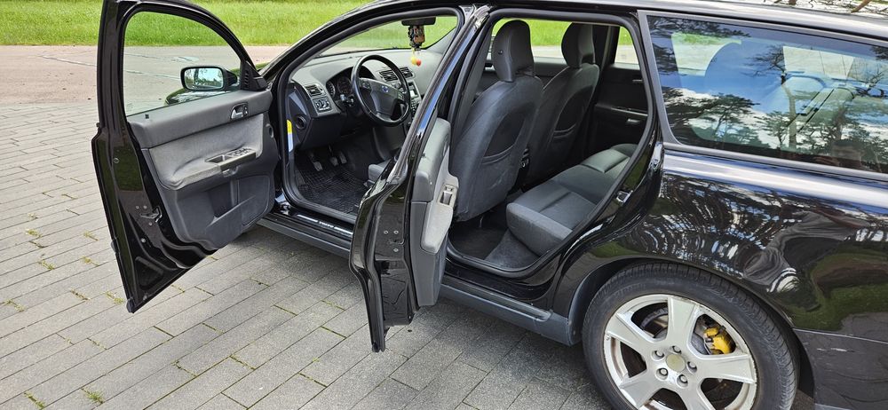 Volvo V 50 2005 рік 2.0 дизель для військових