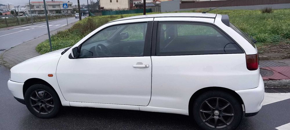 Vendo seat ibiza 1900 6k3 bom estado