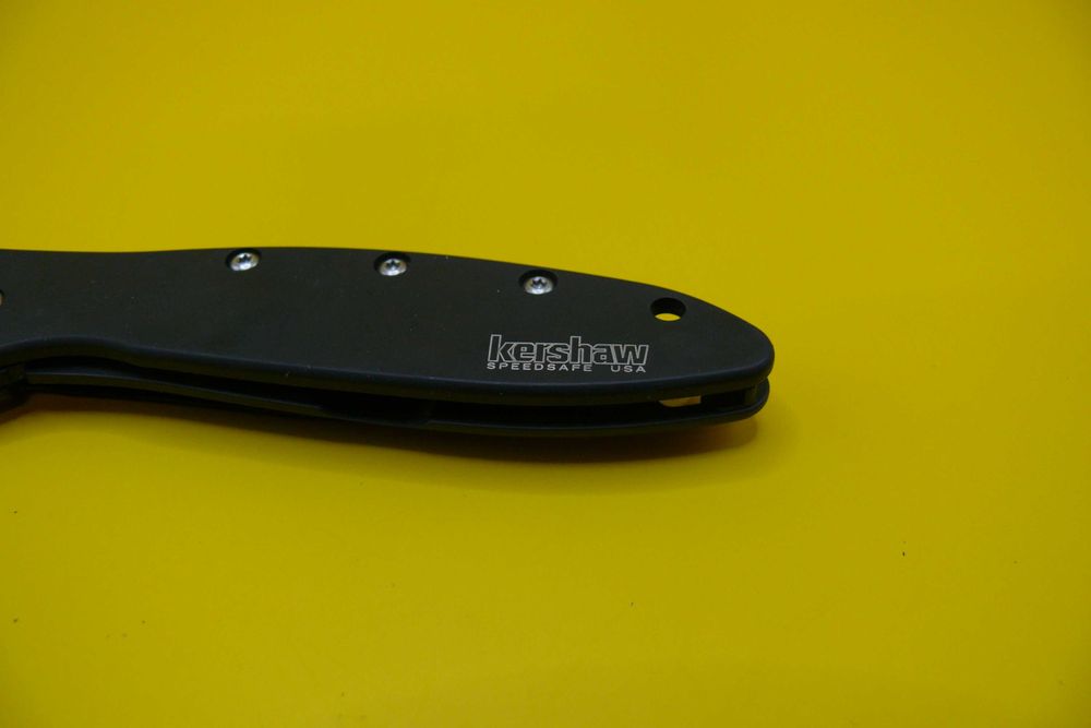 Kershaw com lâmina preta