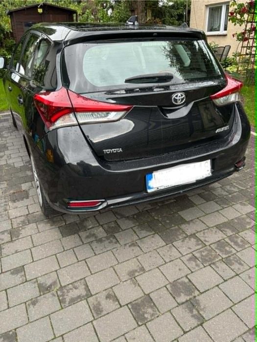 Samochód Toyota Auris