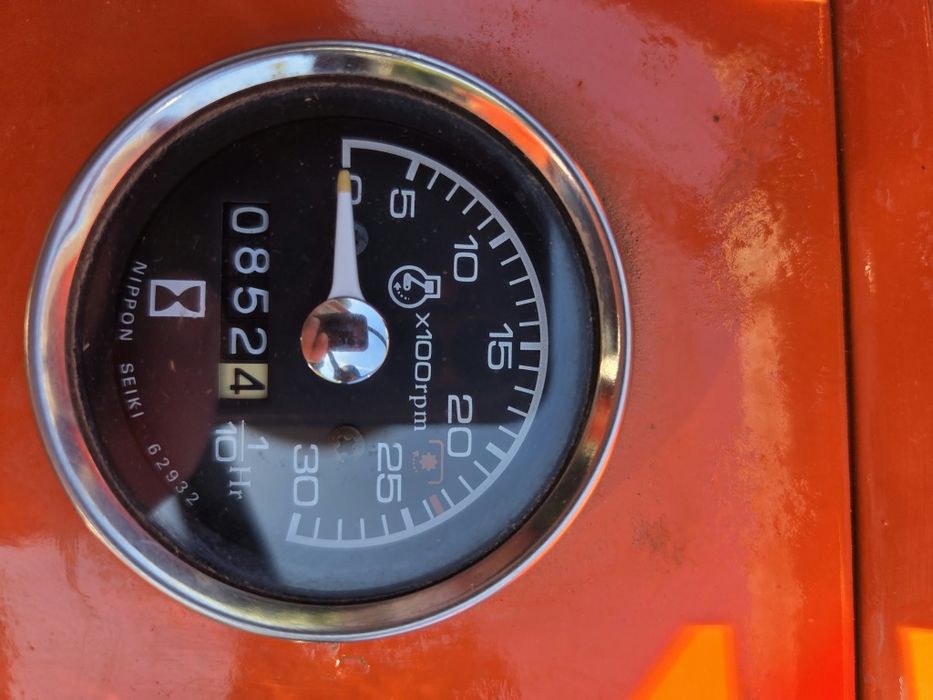 Trator Hinomoto E1804 4x4