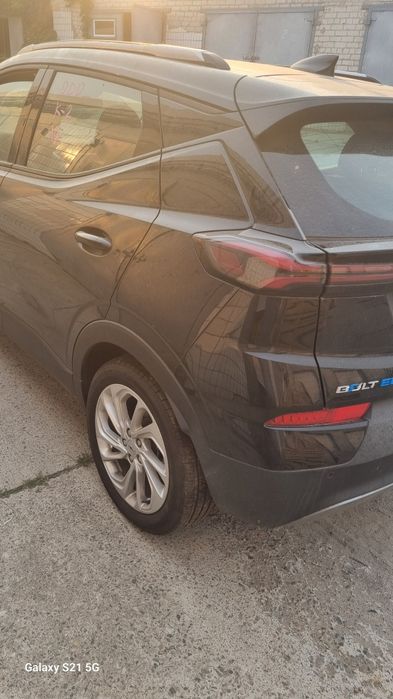 Chevrolet bolt euv (шевроле болт) двери в цвет