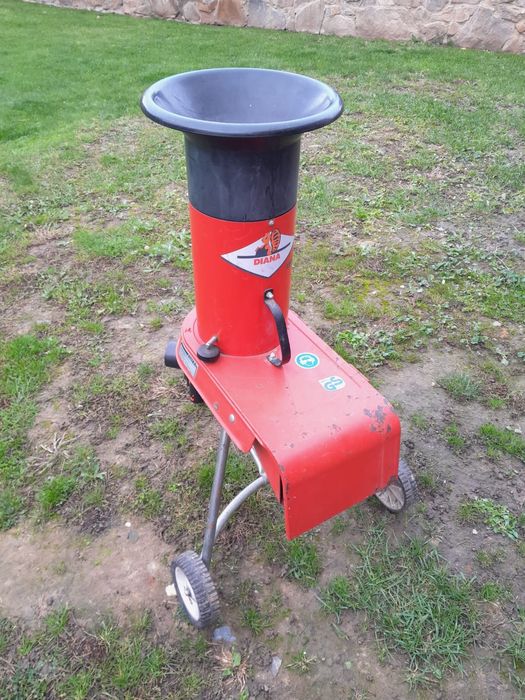 Rozdrabniacz/rębak do gałęzi