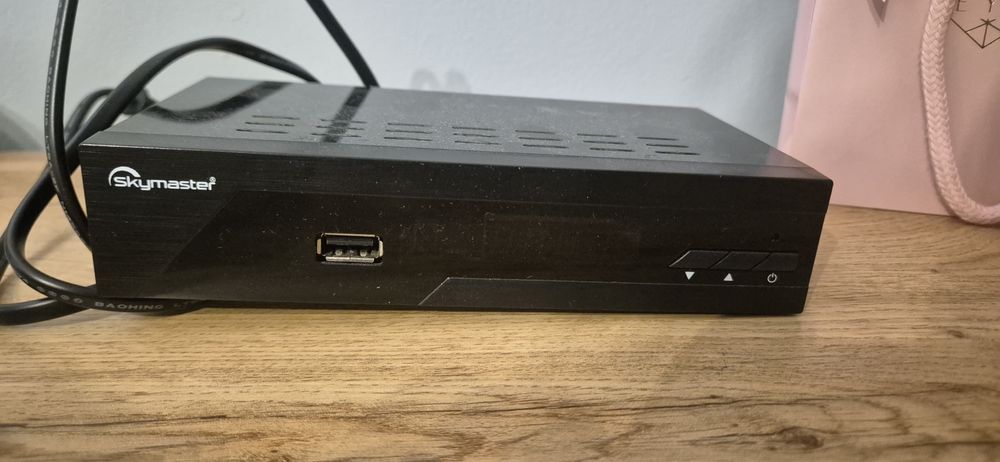 Telewizor 40cali z dekoderem