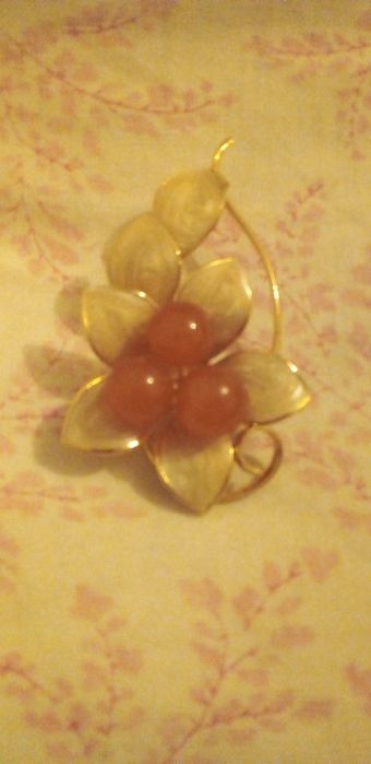 Продам нову брошку