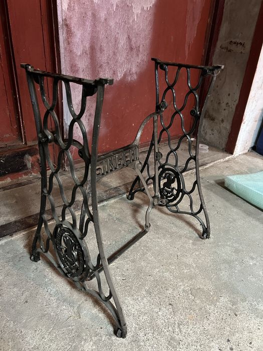 Підставка швейної машинкі зінгер