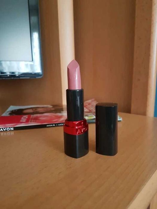 Ultrakremowa szminka Bluch Nude Avon nowa szybka wysyłka