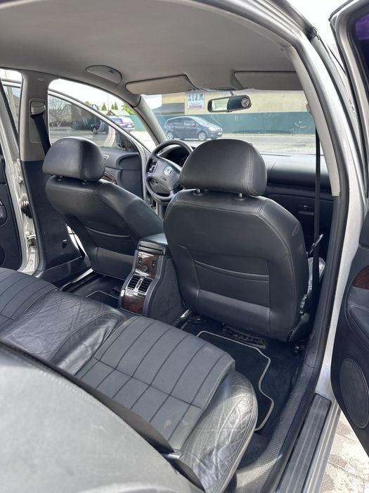 Skoda superb 2003 року 2.5 V6 дизель 3500$
