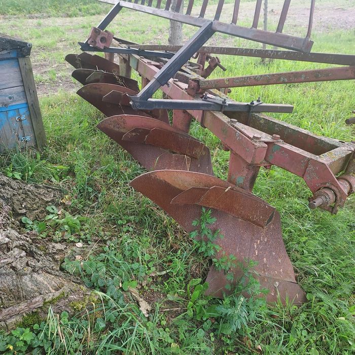 Płóg   5  skibowy