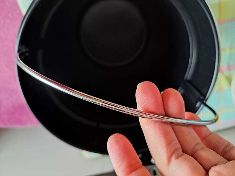 Caixote lixo metálico