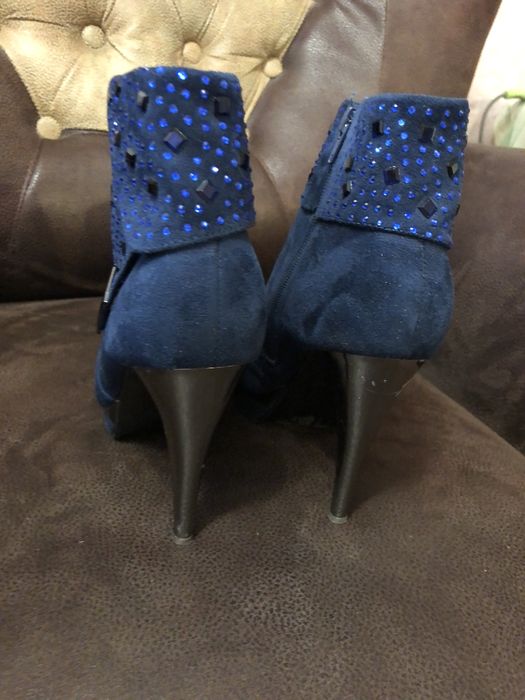 Ботильйони замшеві